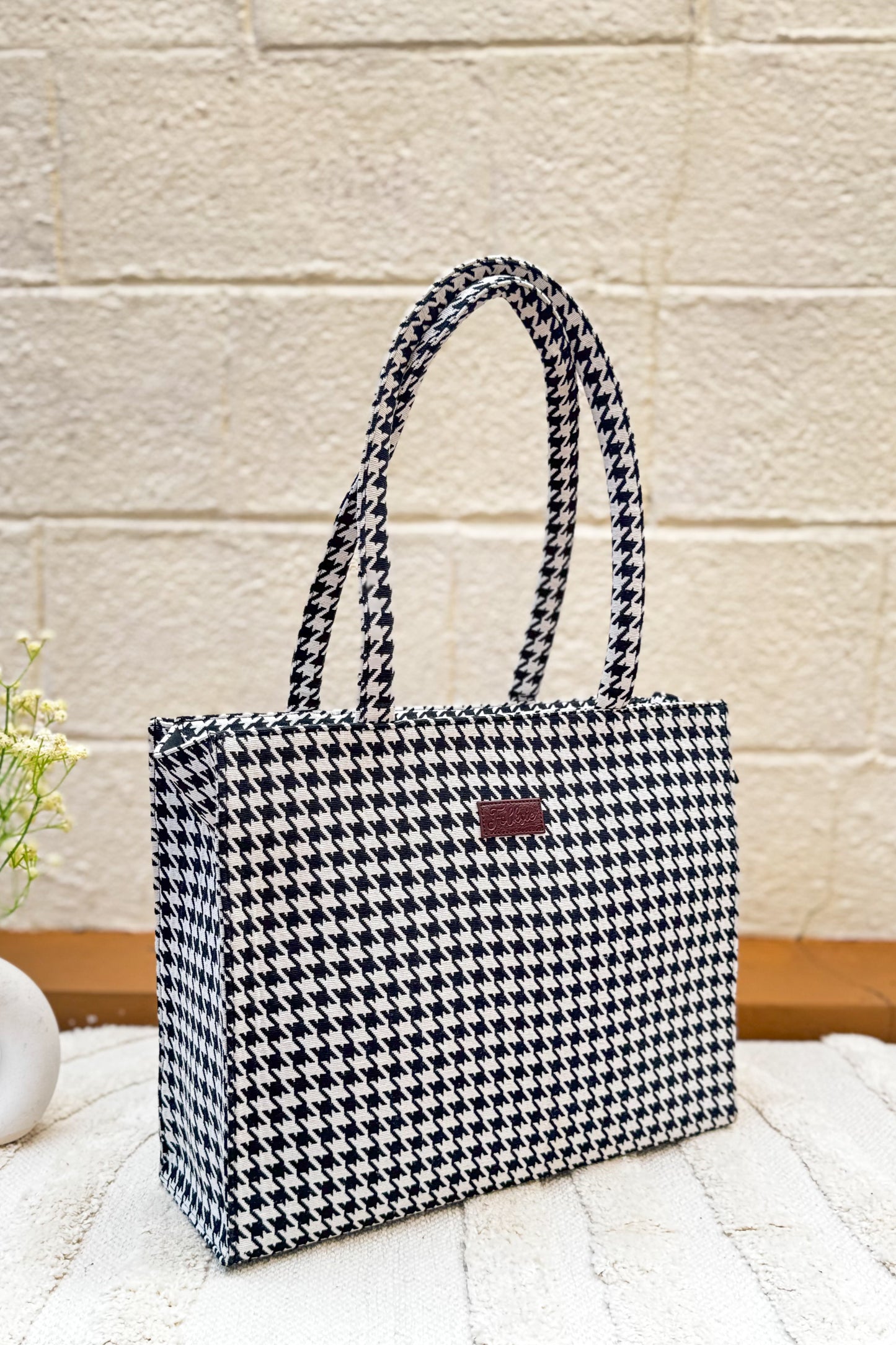 Chic Check - Box Tote