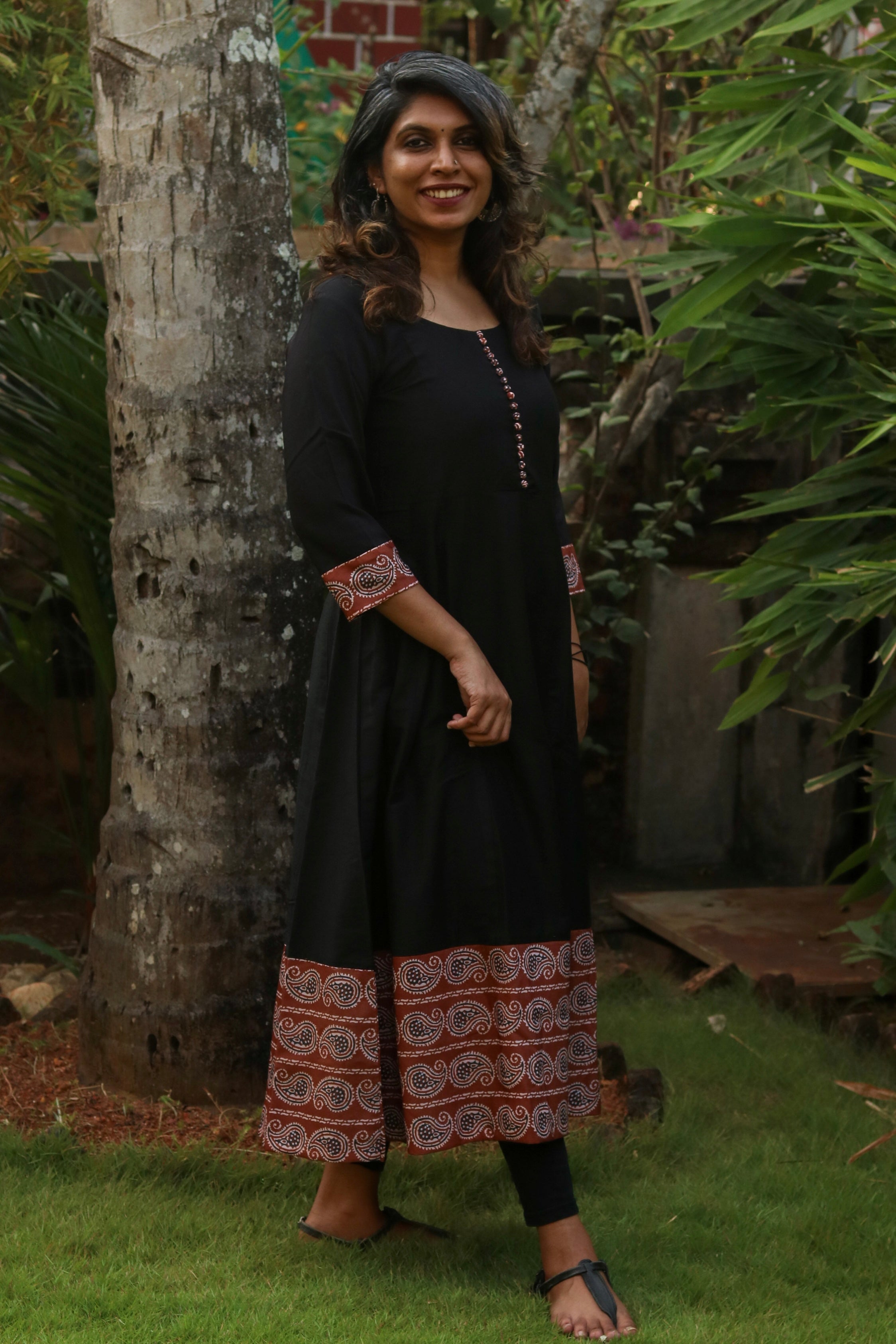 Simple black outlet anarkali